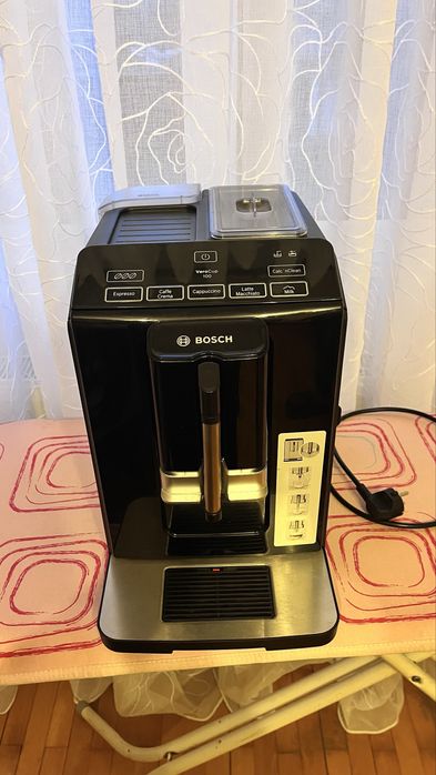 Vand 2x Aparat de cafea Bosch VeroCup 100 impecabile