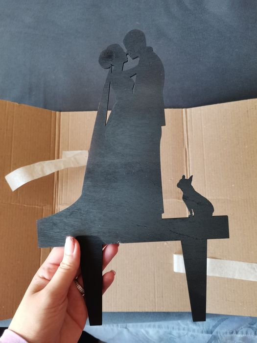 Черен топер за торта