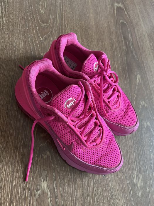 маратонки Nike air max