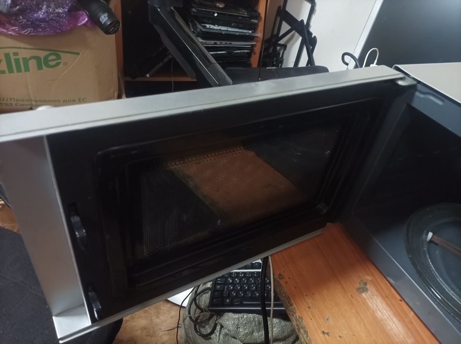Продам микроволновку ava