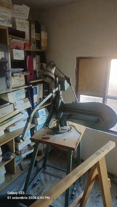 Masina de cusut talpa si masini coloana pentru fete de incaltaminte