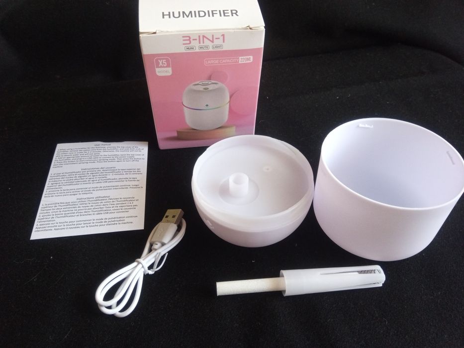 Светещ овлажнител