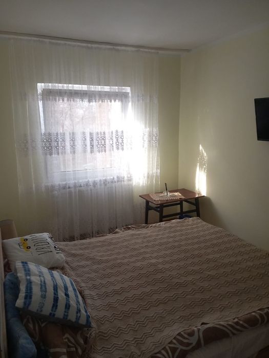 Inchiriez apartament doua camere complet utilat si mobilat zona Strand, direct de la proprietar