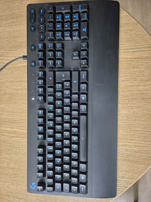 Logitech g213 - запазена