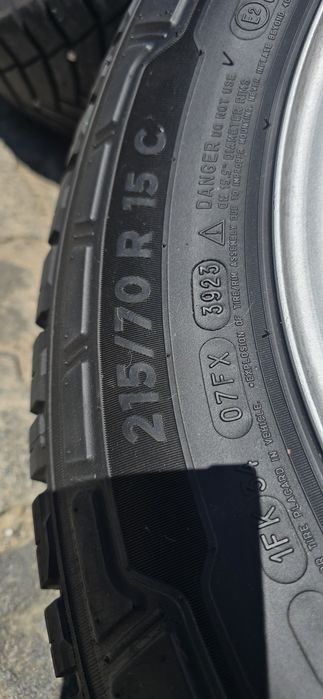 Всесезонни гуми 215 70 15С  джанти 5 118 15  Пежо, Ситроен, Фиат