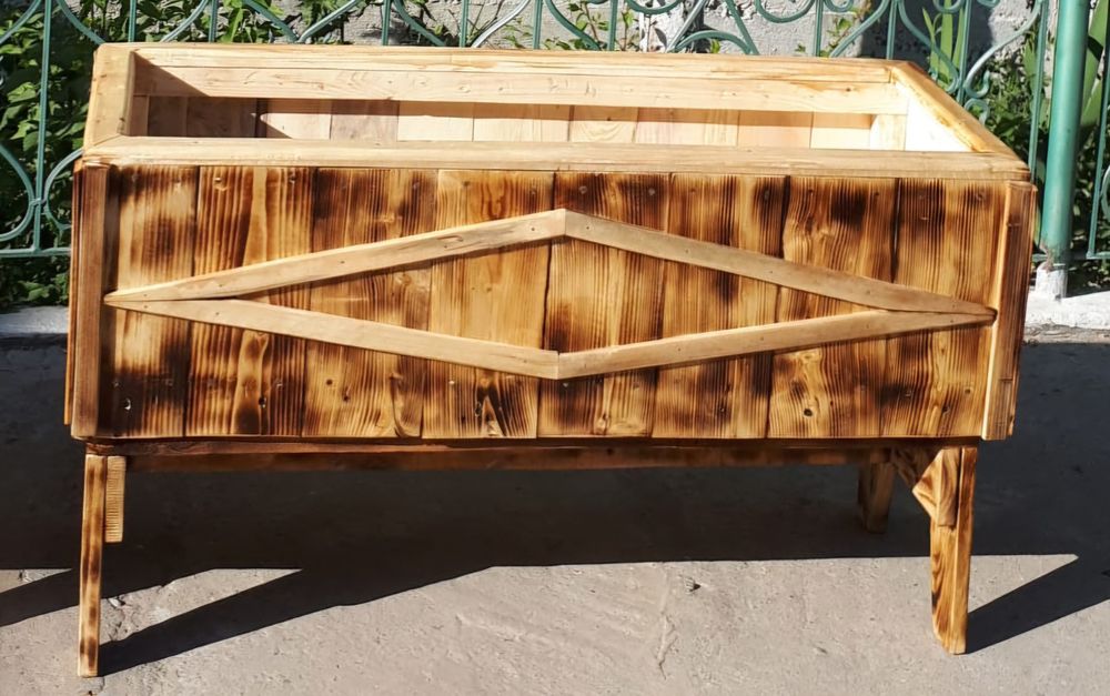 Подцветочник    .