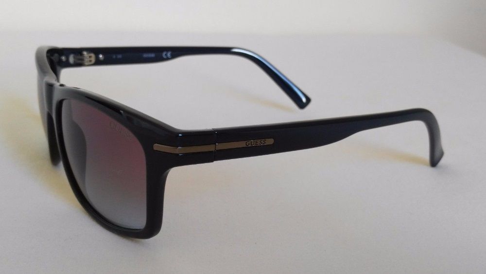 SALE! Два модела GUESS нови оригинални мъжки слънчеви очила с калъф