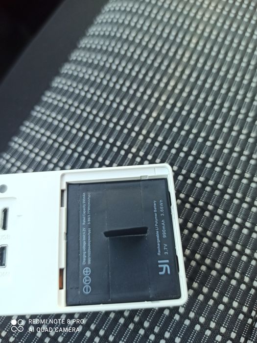 Cameră acțiune  yi