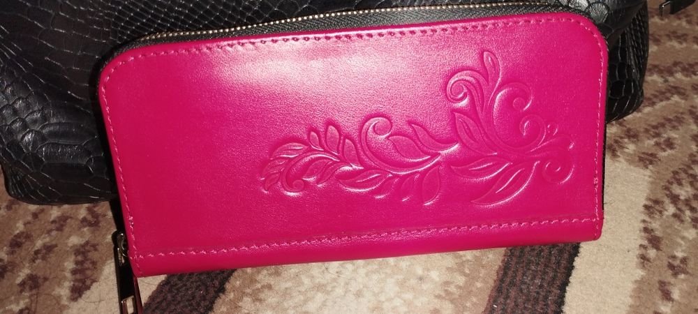 Кожаный женский кошелек