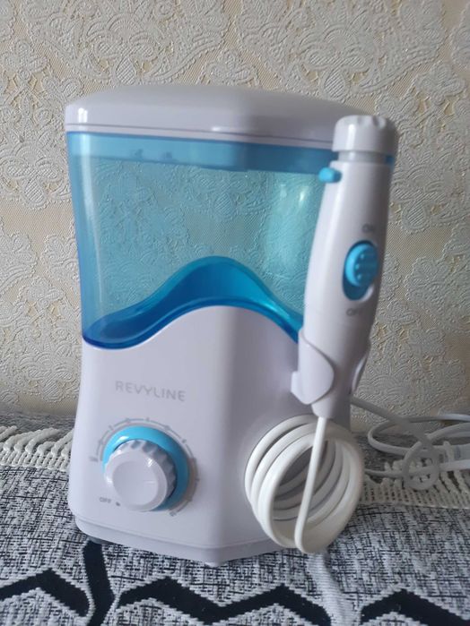 Ирригатор Revyline RL100