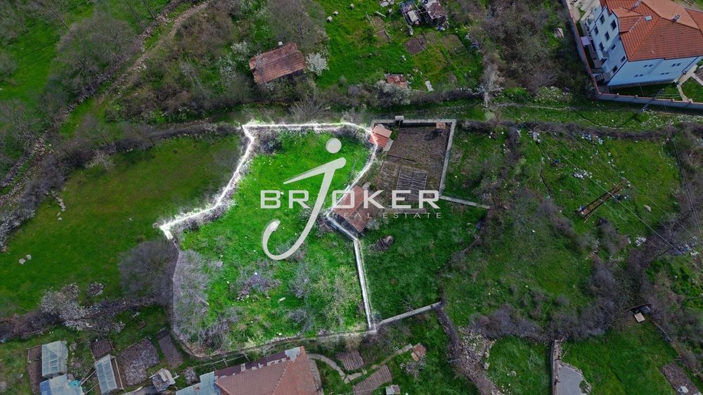 Парцел в Кърджали, област-гр.Момчилград площ 604 цена 50000