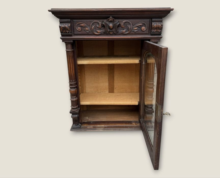 Vitrina perete lemn stejar