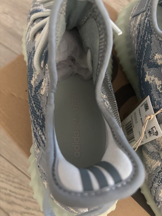 Yeezy Boost 350 V2
