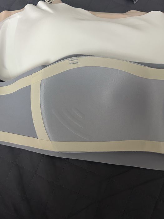 Безшевни сутиени