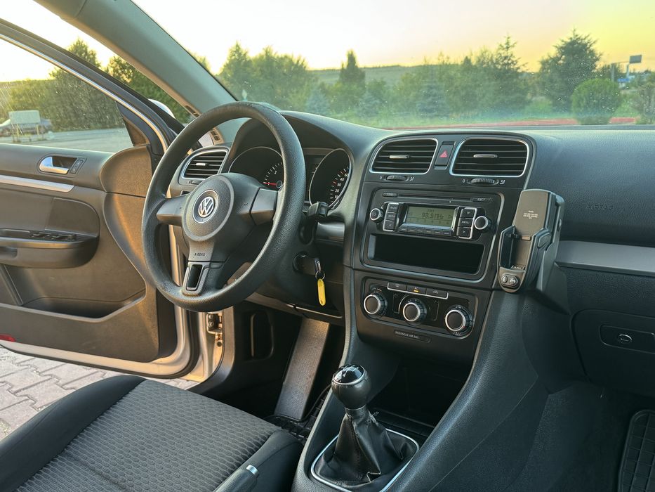 Vând Volkswagen Golf 6 Motor 1.6 Diesel 105 CP Euro 5 Fără Rugină Import Germania