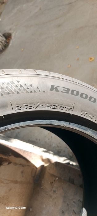 Покрышка R19 почти новый
