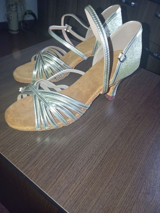Обувки 38 номер за латино танци