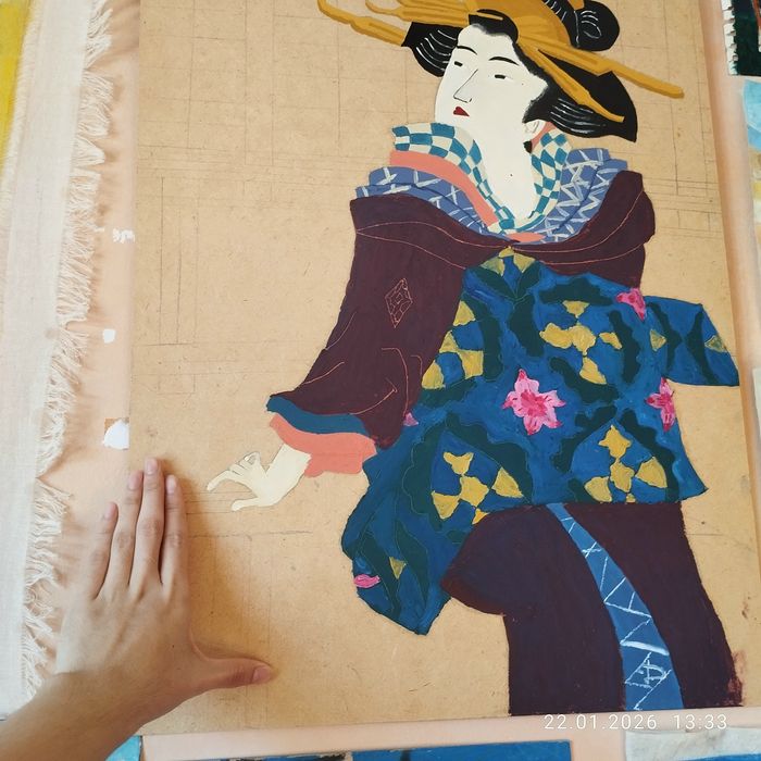 картины на бумаге или материал