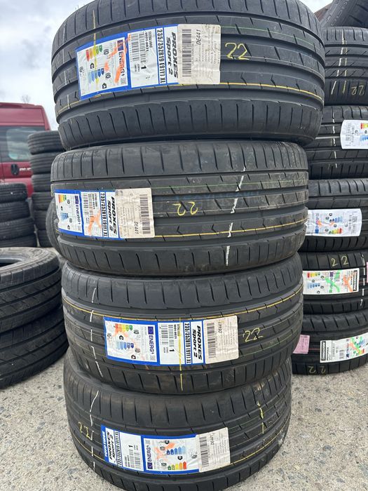 235/35/19-Toyo Tires