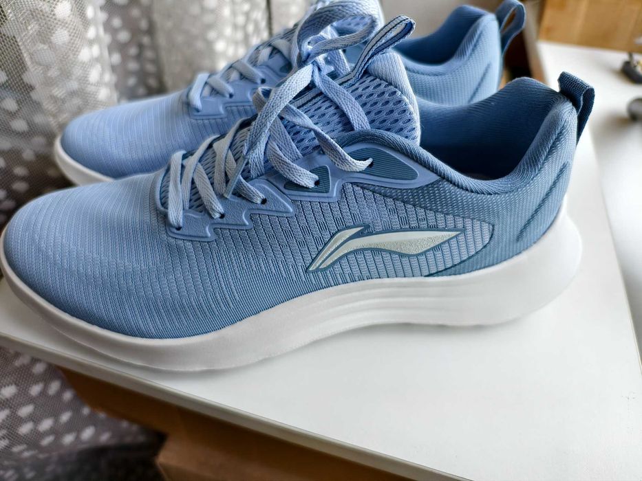 Оригинальные кроссовки Li-Ning (новые)