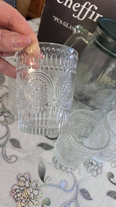 Carafa cu pahare ,am mai mte seturi