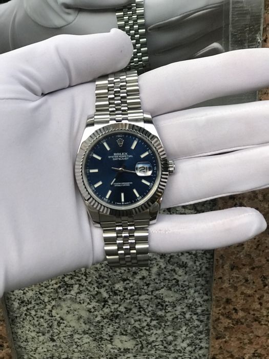 Rolex soati sotiladi