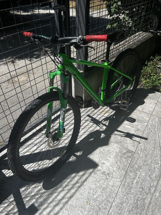Продавам cube колело