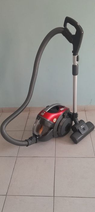 Продам пылесос LG