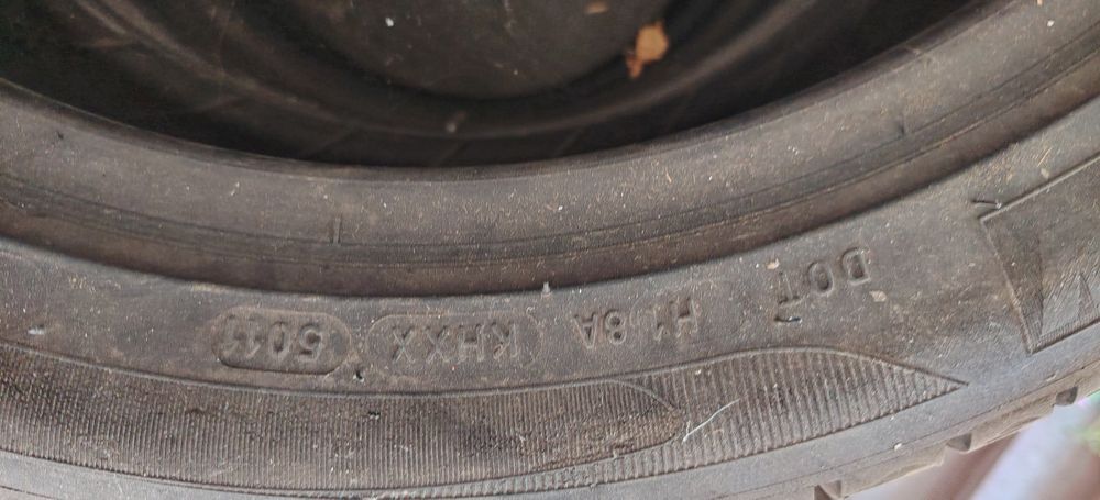 cauciucuri SH in stare foarte bună