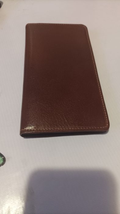 Портмоне кожаные