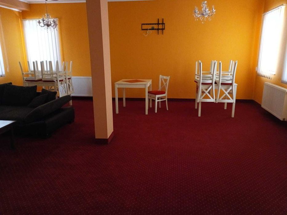 Vand afacere club de noapte