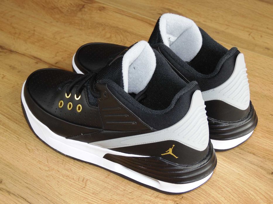 Нови! AIR Jordan Max Aura 5 “Black Metallic Gold - 43 номер Оригинални