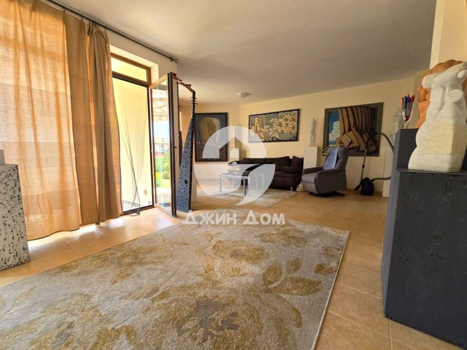 Продава се Къща в с. Кошарица, Област Бургас - 140 кв.м за 1072 €/кв.м - Снимка #3