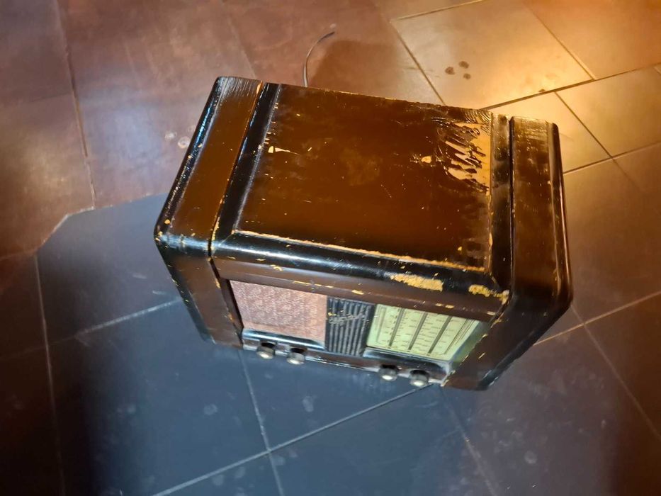 Дървено старинно ретро радио