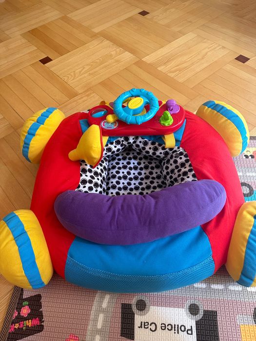 Playgro Игрален център със светлини и звуци ПЛЮШЕНА КОЛА