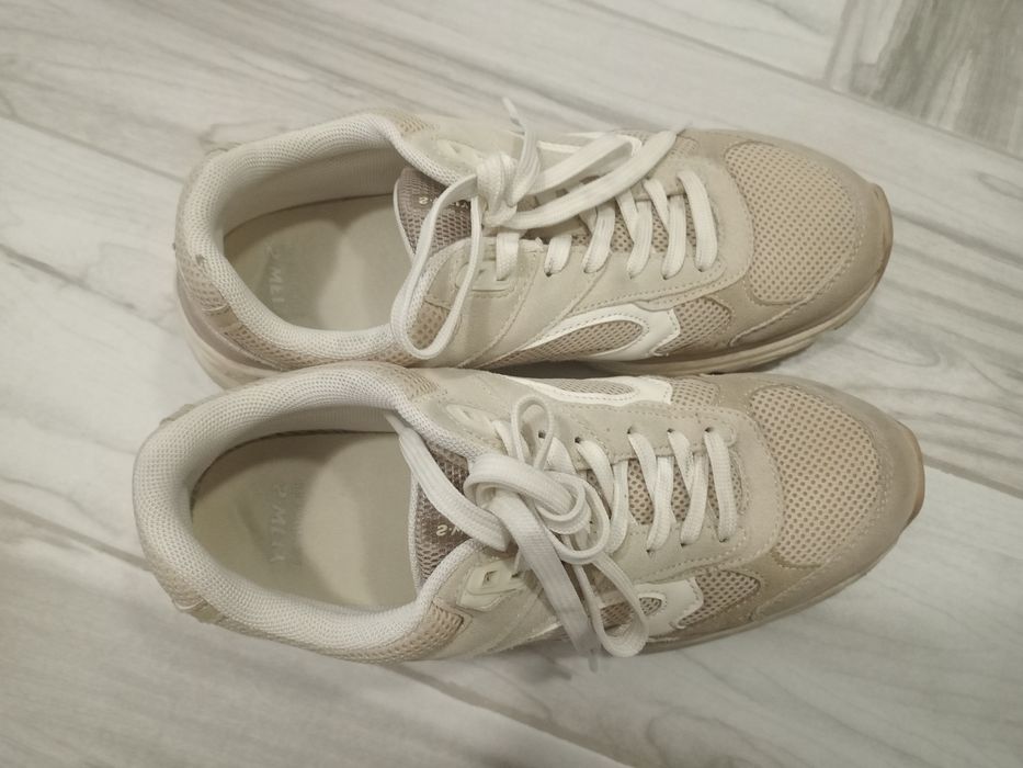 Дамски бежови маратонки Bershka