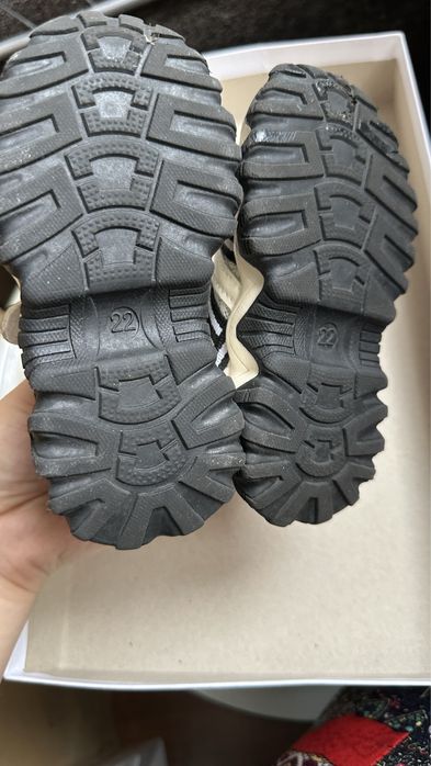 Детский кроссовка