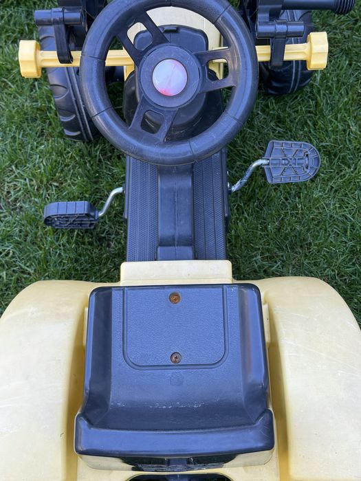 Tractor cu remorca de copii