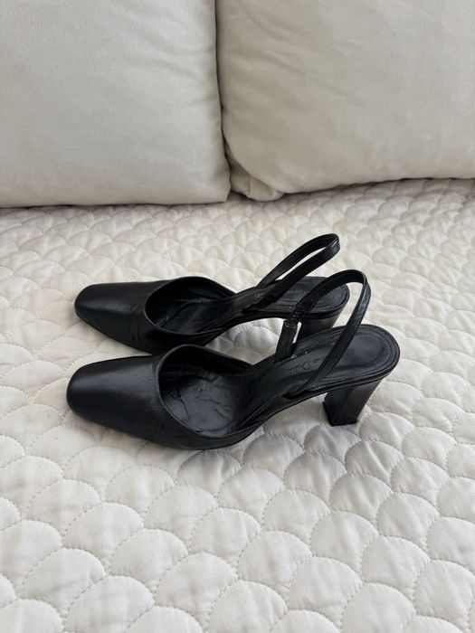 Продам босоножки