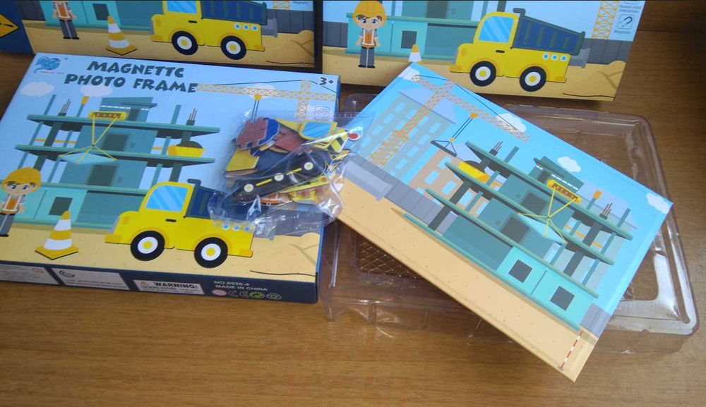 Комплект с магнити за момчета под формата на страници за разгъване