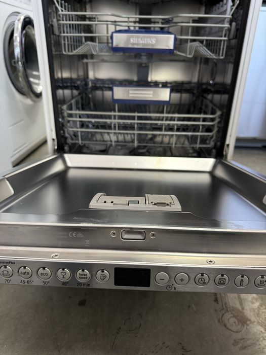 Съдомиялна машина SIEMENS 60см