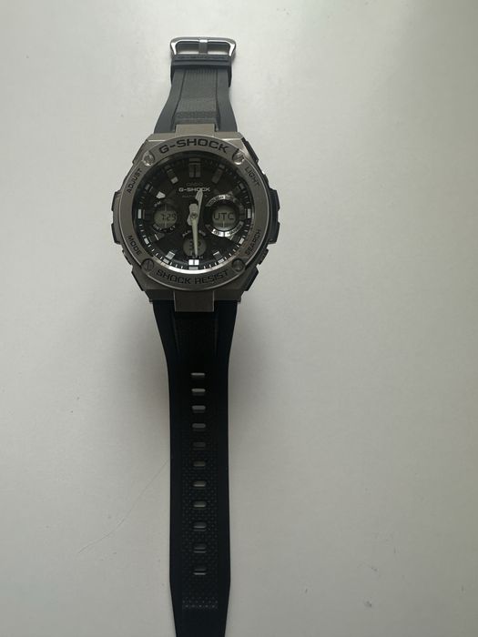 Часы Casio G-shock GST-W110-1AER