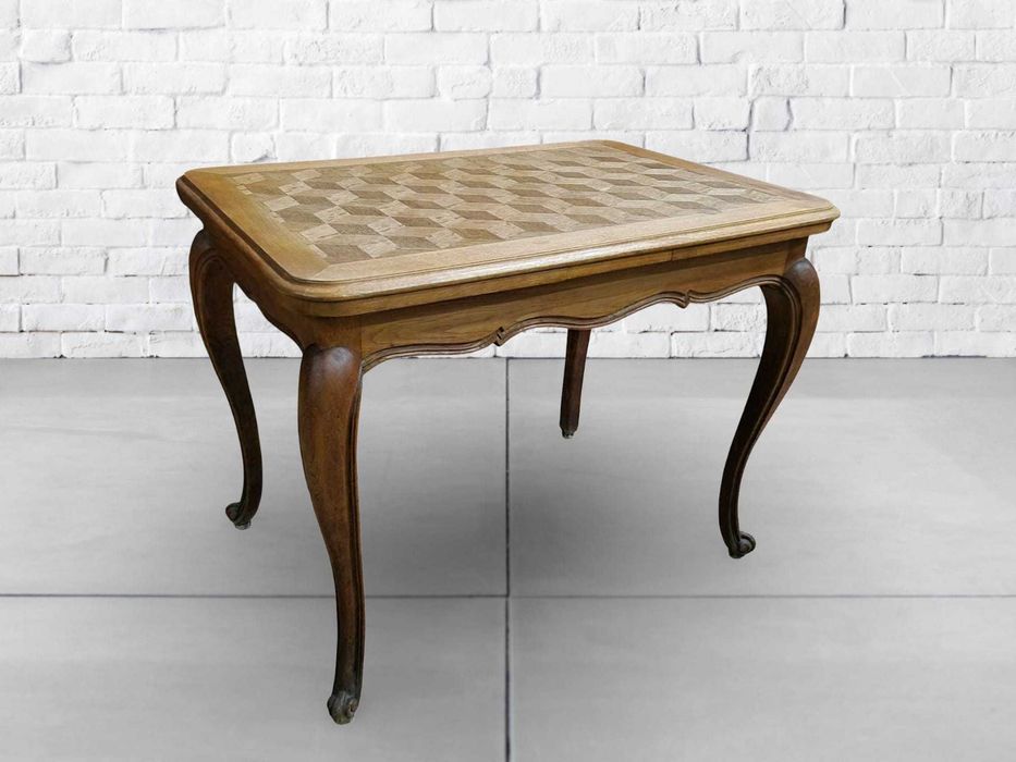 Малка разтегателна трапезна/кухненска маса изработена от дъбов масив