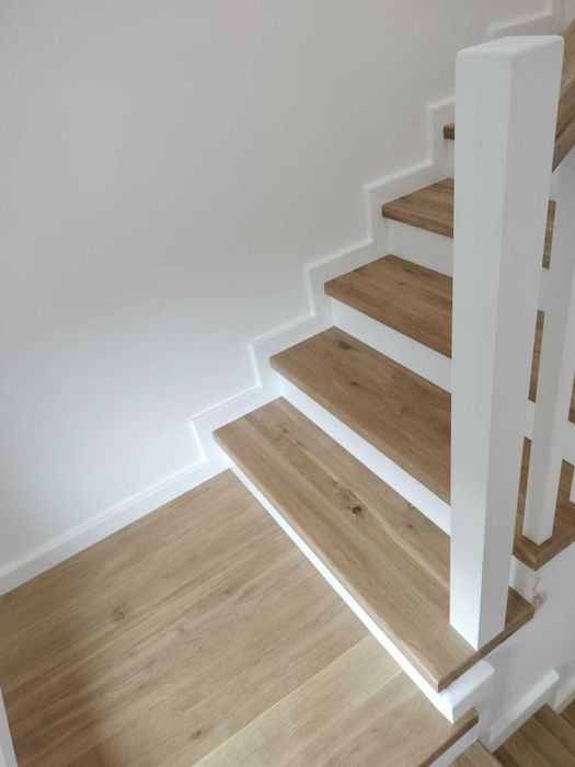 Trepte, contratrepte scară interioară lemn masiv