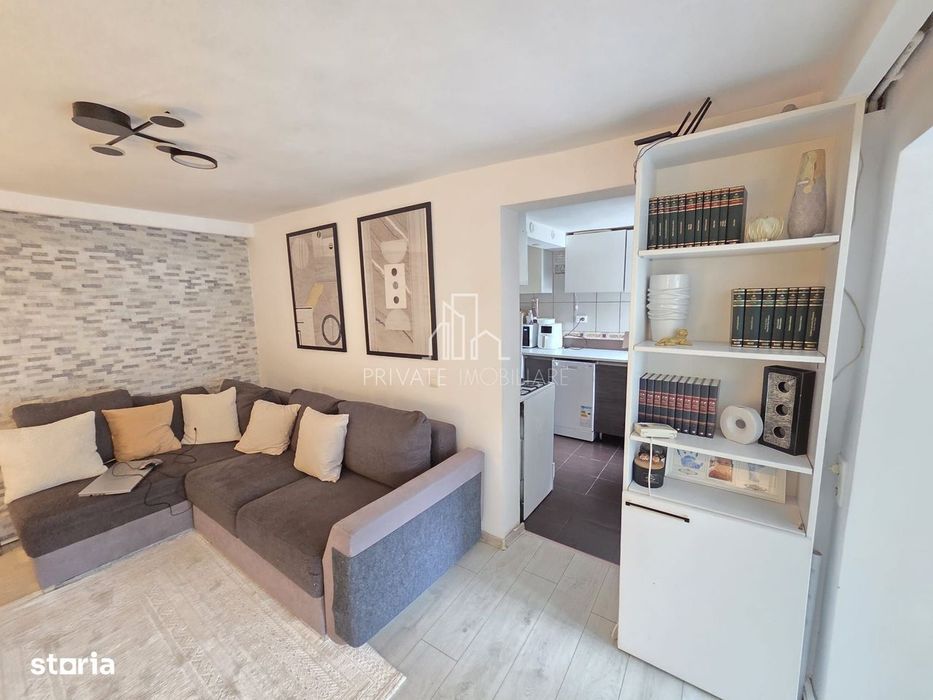 Casa renovata, 3 camere, 2 bai, Zona Centrală
