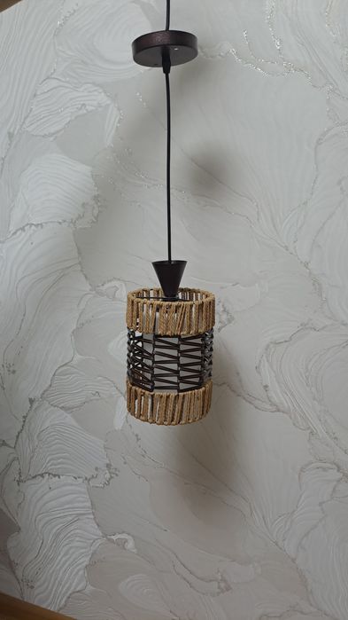 Продаётся люстра