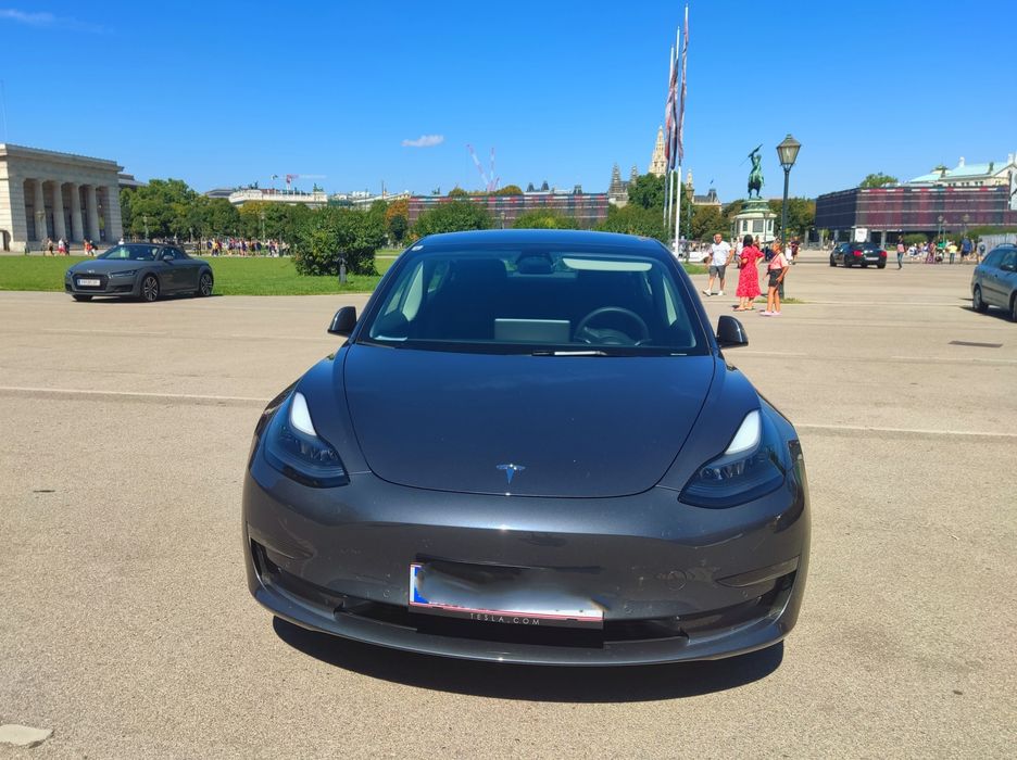 Отдавам под наем Тесла 3 LR DM за абитуриетски бал, сватба или др