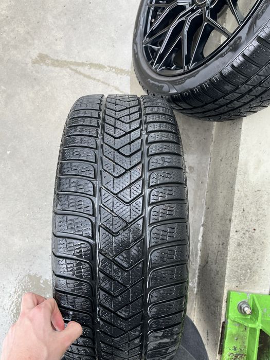 DOTZ Suzuka Gloss Black 18” + Pirelli iarnă – set complet , aspect imecabil