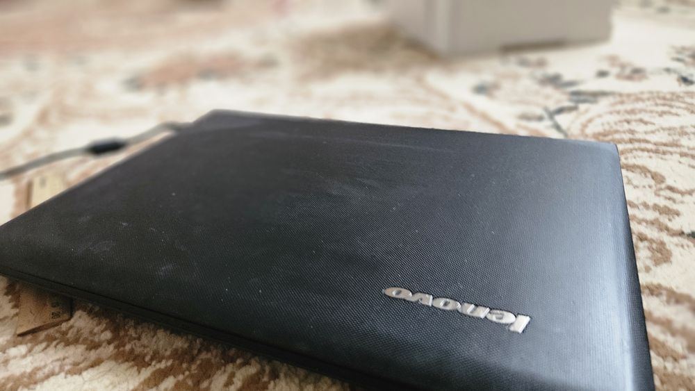 Ноутбук  б/у состояние хорошее