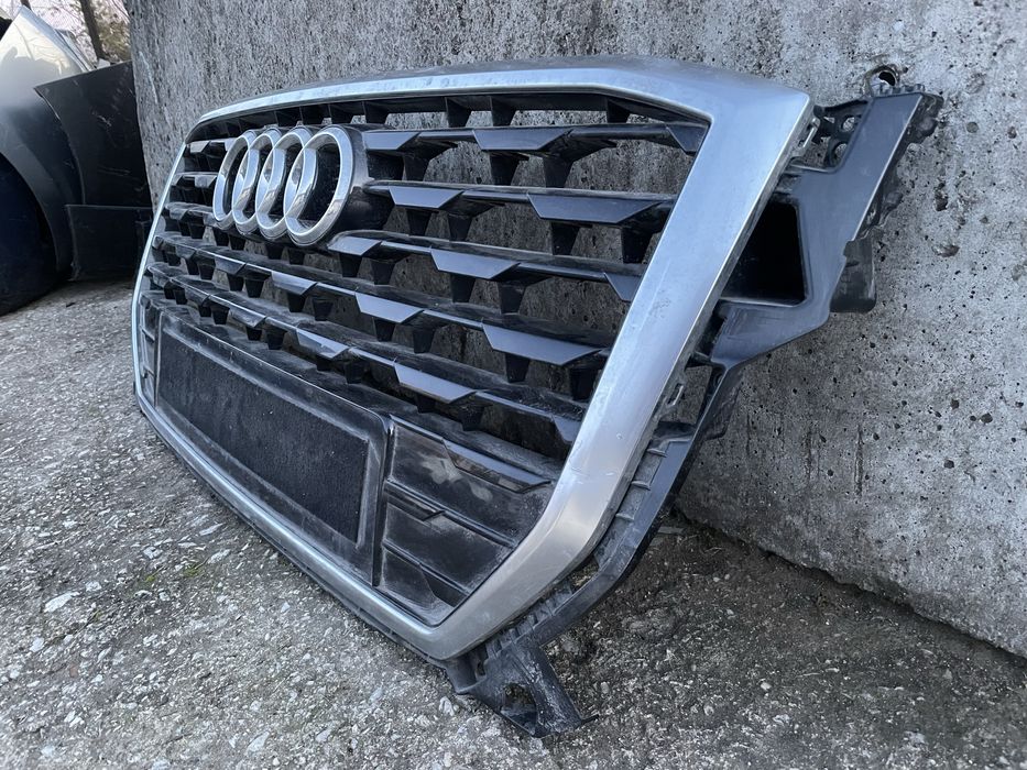 Решетка за Audi Q2 Ауди Ку2  2016-2020г